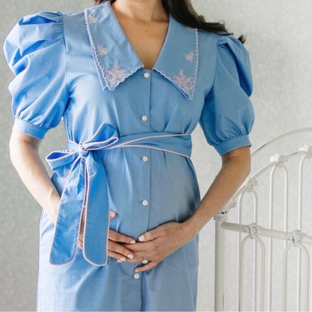 Beautiful blue and pink Dondolo + born on fifth dress